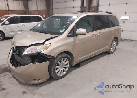 2011 Toyota Sienna Limited z USA, uszkodzony, nr VIN 5TDDK3DC6BS018021